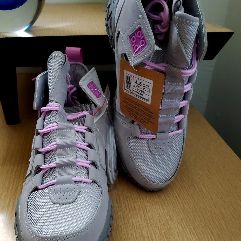 BNWT Champion Tank Grid Boot KICKS (4.5Y) in Silverstone/Porchid-grey - Picture 2 of 9